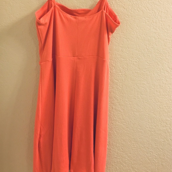 🌸Forever 21 Spaghetti strap dress🌸 - Picture 3 of 4